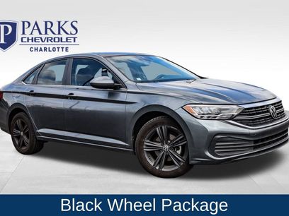 Used 2023 Volkswagen Jetta SE w/ Panoramic Sunroof Package