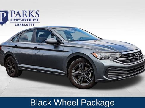 Used 2023 Volkswagen Jetta SE w/ Panoramic Sunroof Package image 1