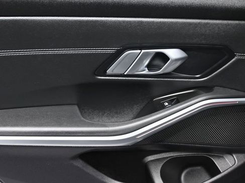 Used 2020 BMW 330i xDrive Sedan w/ Convenience Package image 16