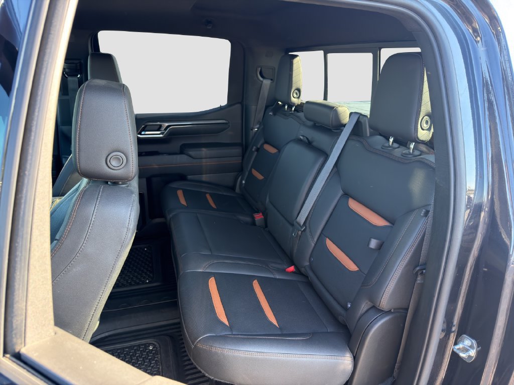 Used 2022 GMC Sierra 1500 AT4 w/ AT4 Preferred Package AWD/4WD image 34
