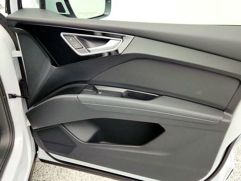 Used 2024 Audi Q4 e-tron Premium Plus w/ Premium Plus image 47