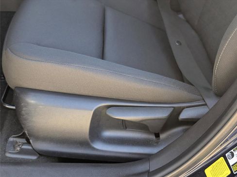 Used 2024 Toyota Corolla LE image 12