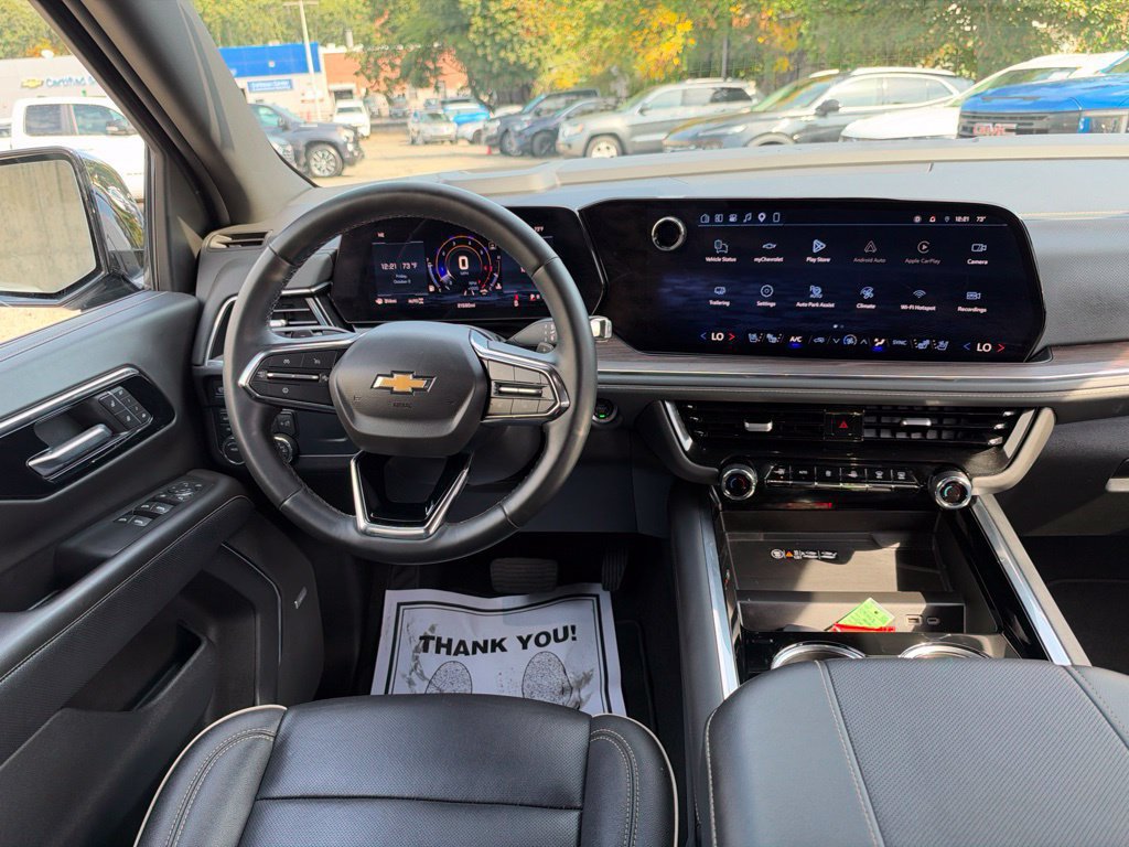 Used 2026 Chevrolet Suburban Premier AWD/4WD image 25