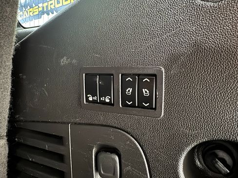 Used 2017 Cadillac Escalade Premium Luxury image 54