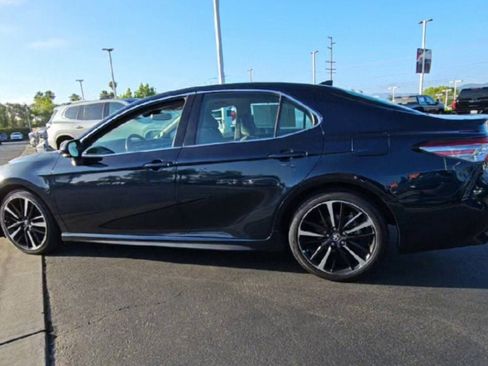 Used 2018 Toyota Camry XSE image 8