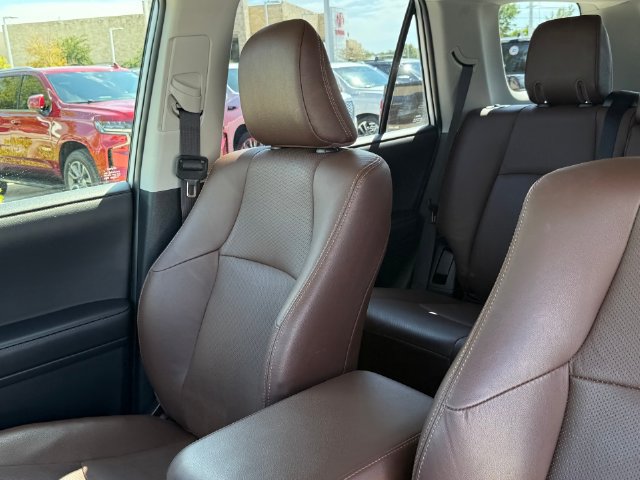 Used 2024 Toyota 4Runner Limited AWD/4WD image 11