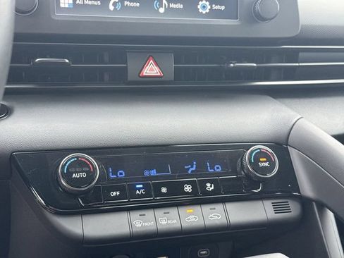 Certified 2025 Hyundai Elantra Sport FWD image 18