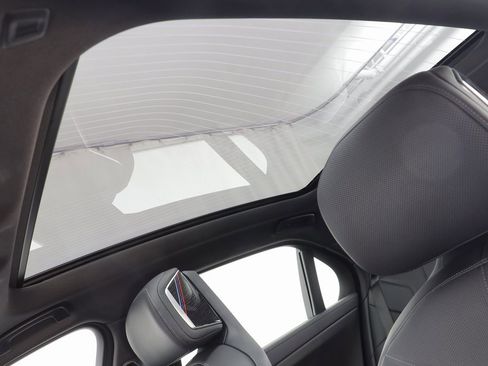 Certified 2025 BMW 750e xDrive 750e xDrive image 15