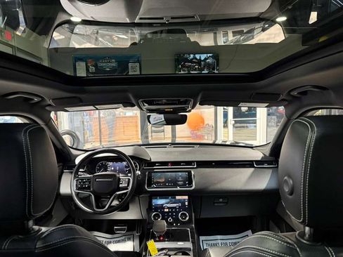 Used 2022 Land Rover Range Rover Velar R-Dynamic S image 27