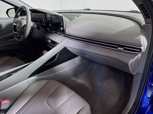 Used 2022 Hyundai Elantra SEL w/ Convenience Package image 27