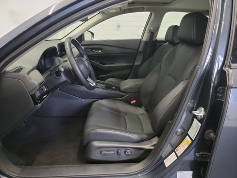 Used 2023 Honda Accord Touring image 12