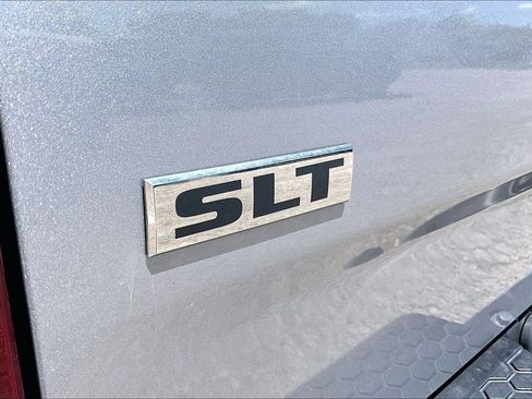 Used 2020 RAM 1500 Classic SLT w/ Luxury Group RWD image 8