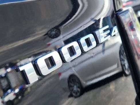 New 2025 Cadillac Escalade IQ Luxury 2 image 7