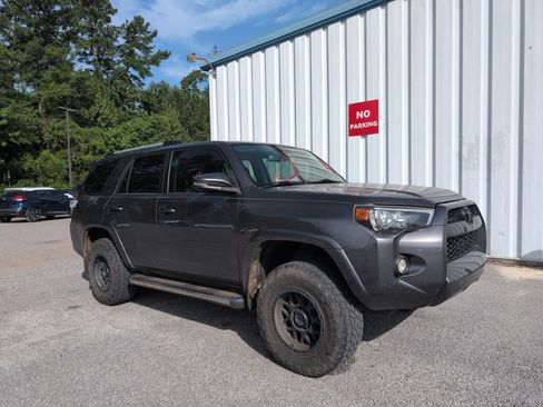 Used 2019 Toyota 4Runner SR5 Premium RWD image 1