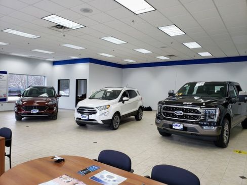 Used 2014 Ford F150 Lariat w/ Equipment Group 501A Mid AWD/4WD image 12