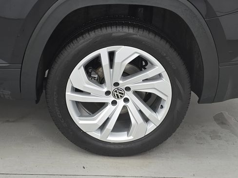 Certified 2023 Volkswagen Atlas SE image 34