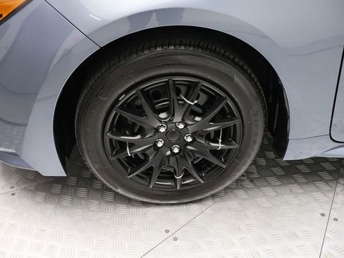 Used 2025 Toyota Corolla LE image 4