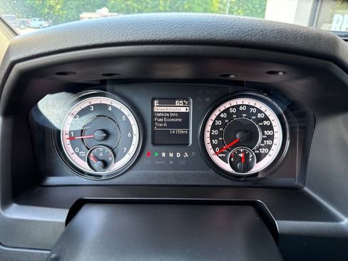 Used 2021 RAM 1500 Express RWD image 5