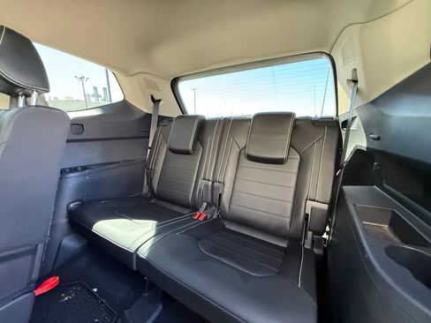 Used 2023 Volkswagen Atlas SEL Premium image 8