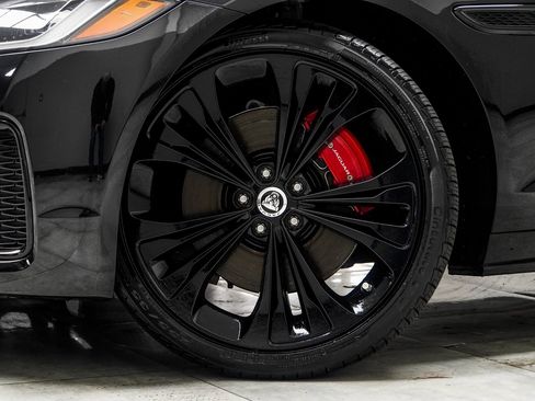 Used 2024 Jaguar XF R-Dynamic SE image 3