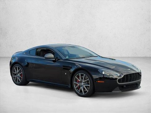Used 2015 Aston Martin V8 Vantage GT RWD image 3