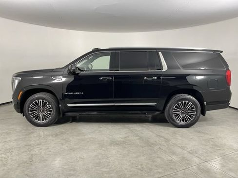 Used 2026 GMC Yukon XL Elevation w/ Elevation Premium Package RWD image 5