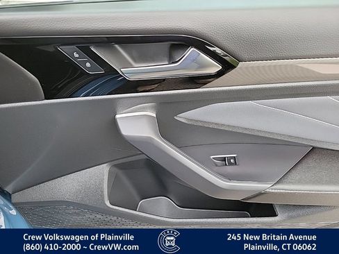 Certified 2025 Volkswagen Jetta SEL FWD image 42