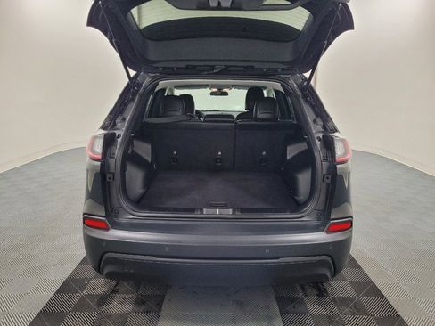 Used 2019 Jeep Cherokee Latitude Plus AWD/4WD image 29