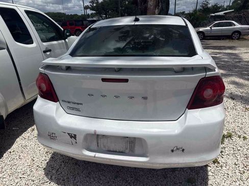 Used 2014 Dodge Avenger SE w/ Rallye Appearance Group FWD image 4