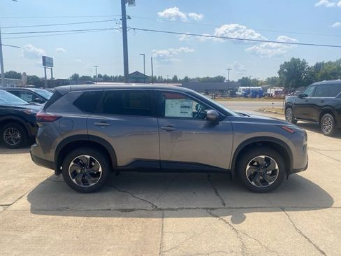 New 2026 Nissan Rogue SV image 7