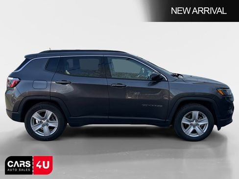 Used 2022 Jeep Compass Latitude image 8