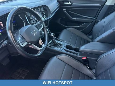 Used 2023 Volkswagen Jetta SE w/ Panoramic Sunroof Package FWD image 11
