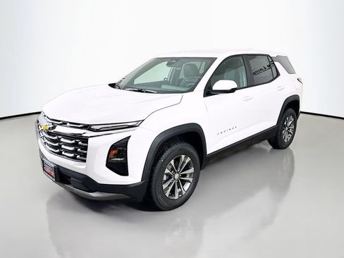 New 2026 Chevrolet Equinox LT w/ Convenience Package II AWD/4WD image 3