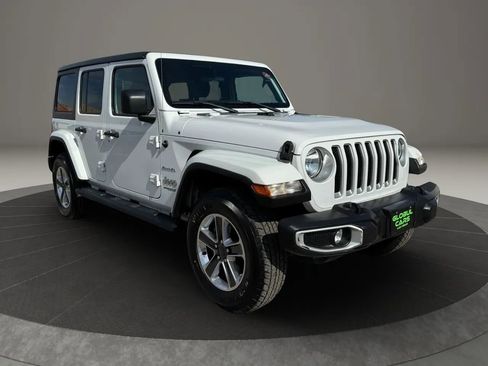 Used 2021 Jeep Wrangler Unlimited Sahara AWD/4WD image 4