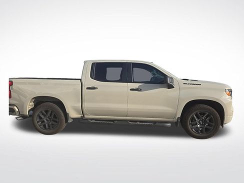 Used 2026 Chevrolet Silverado 1500 Custom w/ Turbomax Blackout Package RWD image 3