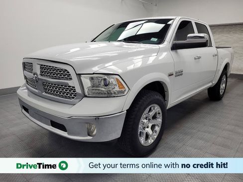 Used 2018 RAM 1500 Laramie AWD/4WD image 1