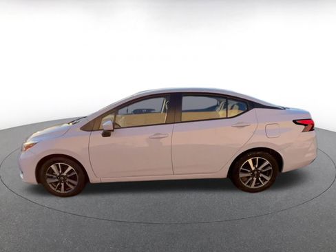 Used 2025 Nissan Versa SV image 7