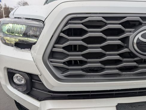 Used 2023 Toyota Tacoma TRD Sport image 10