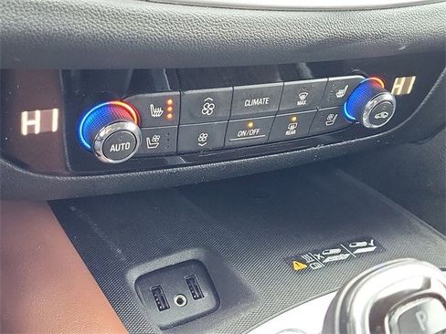 Used 2019 Buick Enclave Avenir w/ Avenir Technology Package image 17