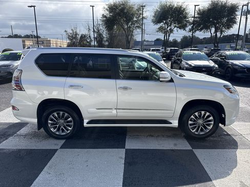 Used 2014 Lexus GX 460 Luxury image 3