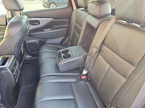 Used 2020 Nissan Murano SV w/ Premium Package AWD/4WD image 4