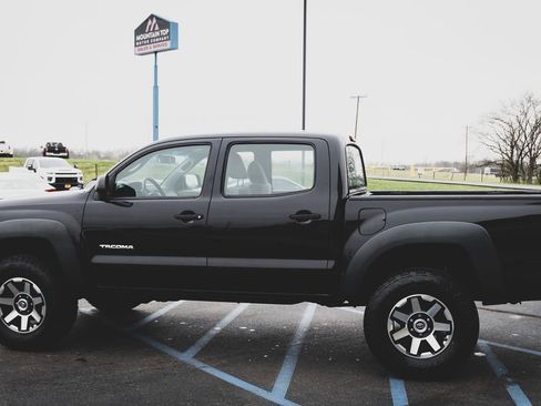 Used 2011 Toyota Tacoma 4x4 Double Cab image 6