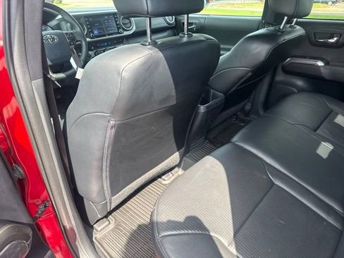 Used 2020 Toyota Tacoma Limited AWD/4WD image 21