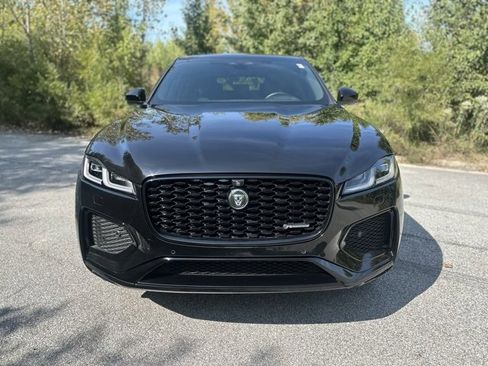 Used 2025 Jaguar F-PACE R-Dynamic S image 2