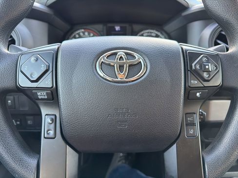 Used 2022 Toyota Tacoma SR w/ SR Convenience Package RWD image 10