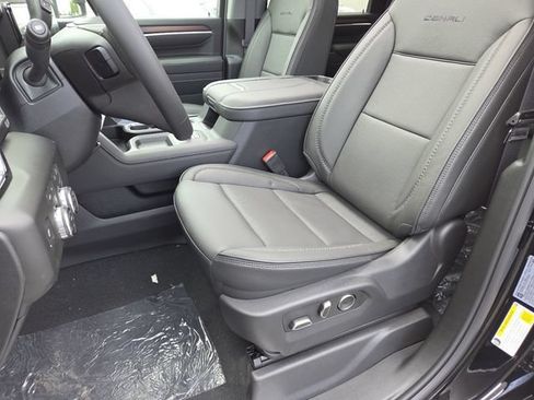 New 2026 GMC Sierra 3500 Denali w/ Denali Reserve Package AWD/4WD image 38