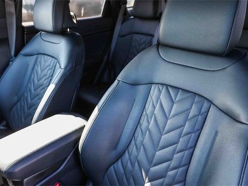 Used 2025 Kia Sportage X-Line image 26