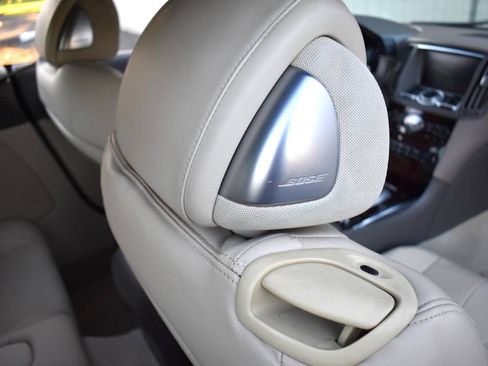 Used 2010 INFINITI G37 Convertible w/ Premium Pkg RWD image 28