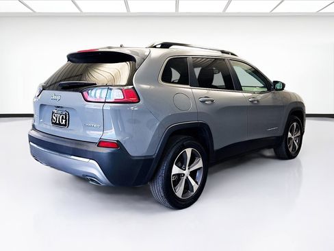 Used 2022 Jeep Cherokee Limited image 4