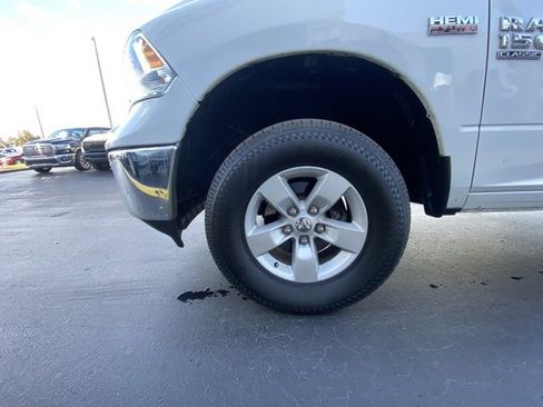 Used 2021 RAM 1500 Classic SLT image 10